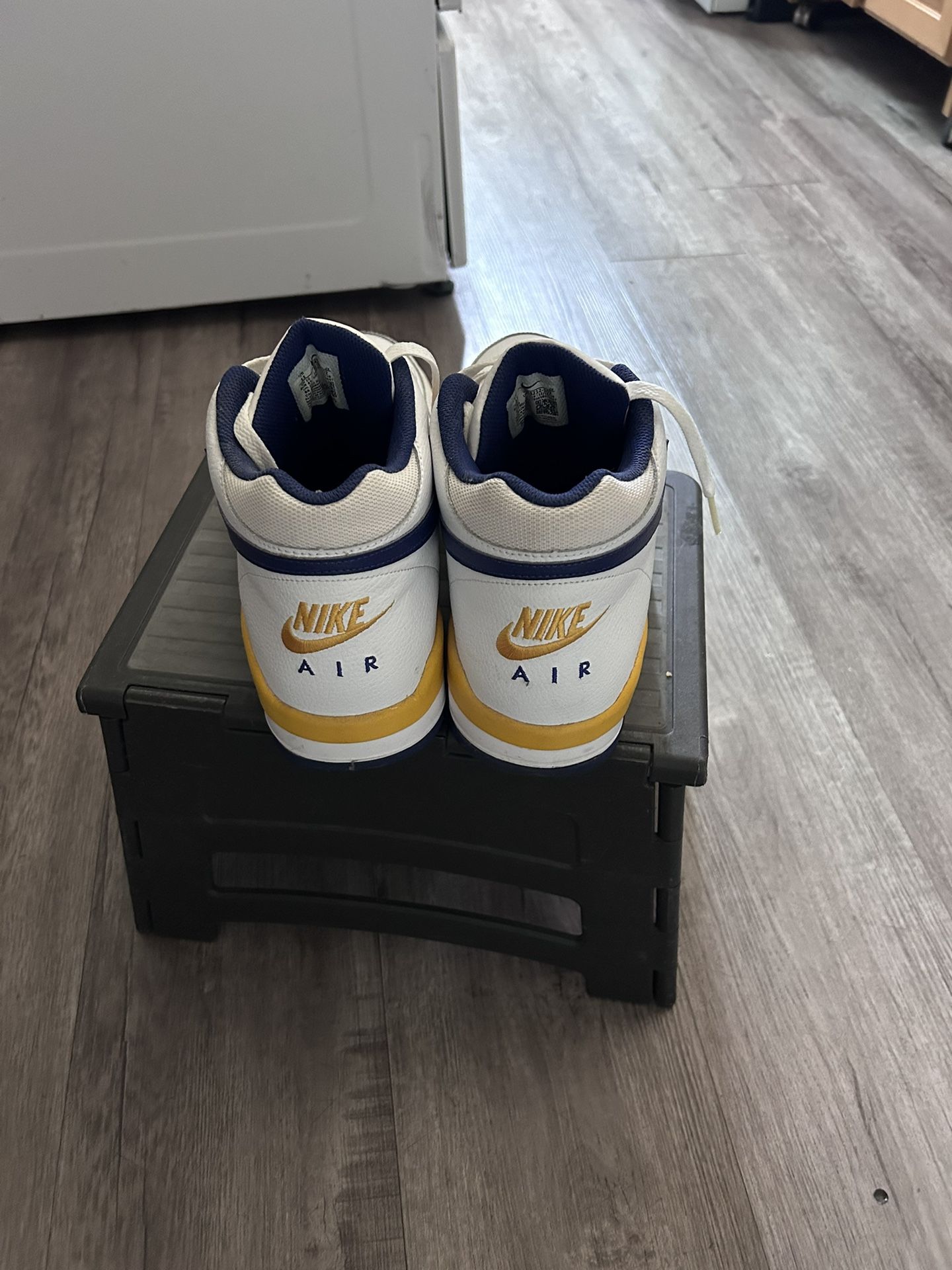 Nike