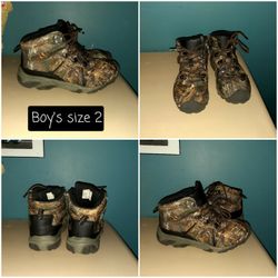 Boy's Boots  2y 
