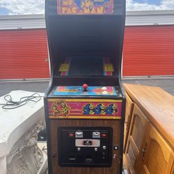 Mrs PAC Man Arcade Game !!!! 