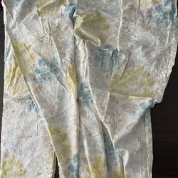 LARGE BAG WITH CURTAIN PANELS PICK UP TODAY
