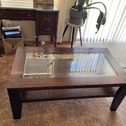Coffee Table And Side Table 
