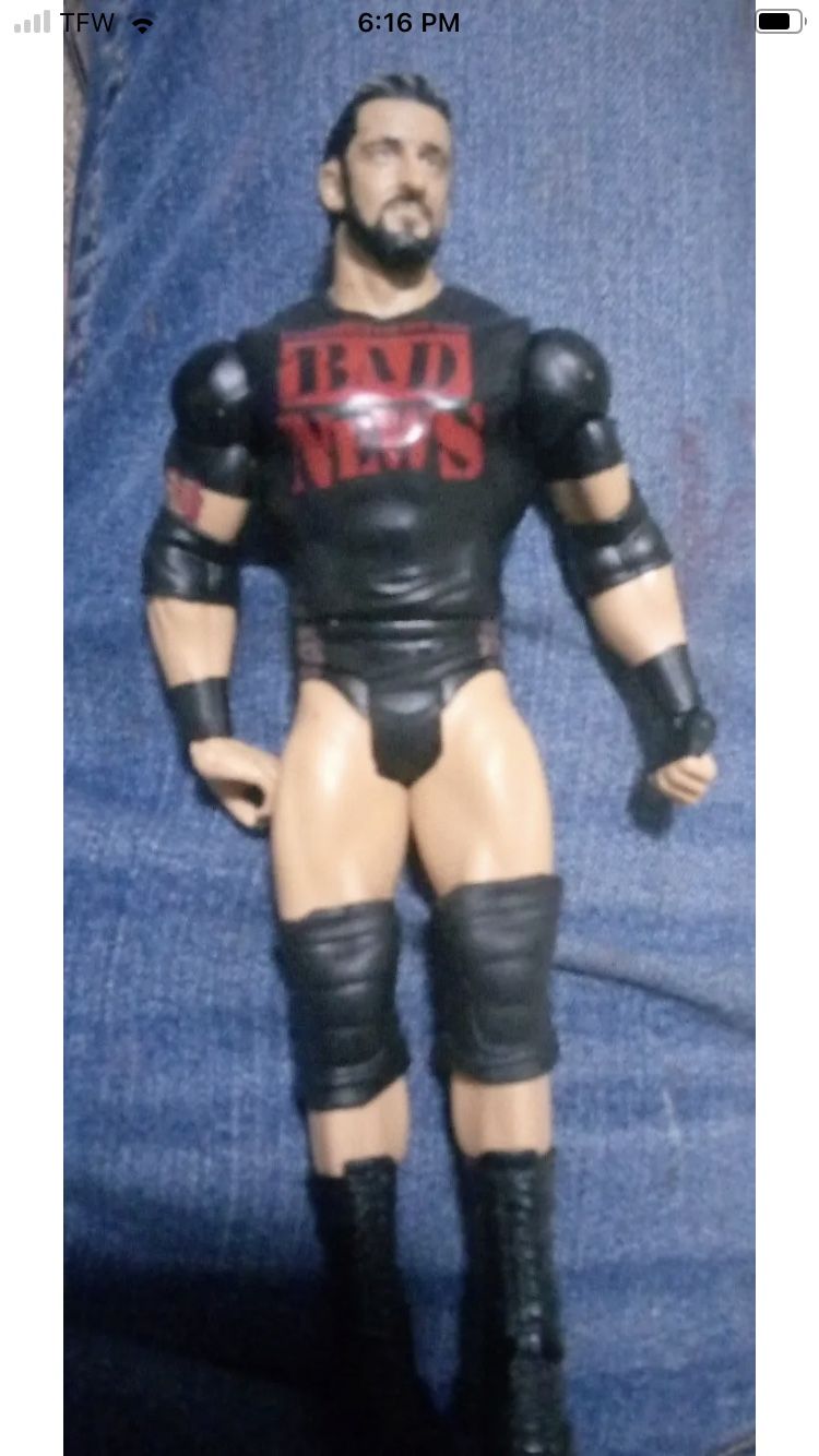 2011 WWE Mattel Bad News Wade Barrett Wrestling Action Figure W/ Knee Pads