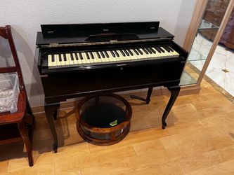 Dulcitone Keyboard Piano
