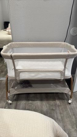 Babybond 3 in 1 Bedside sleeper/ bassinet