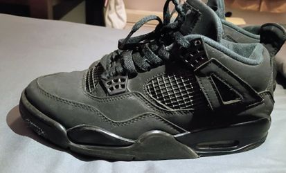 JORDAN BLACK CATS SIZE 8