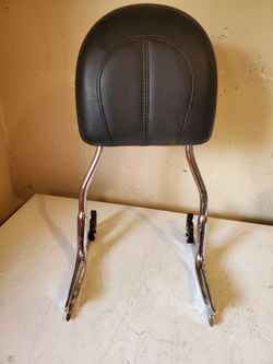 Harley Dyna OEM detachable passenger backrest like new