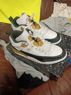 MENS JORDAN SPIZIKE LOW SHOES SIZE 10