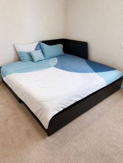 Daybed w/ 2 Large Storage Drawers – Converts to Full-Size Bed