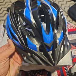 $25 Never Worn! New Mtn Bike Helmet