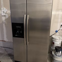 Whirlpool side-by-side fridge