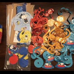 snoopy decorations and cups and other mixed lot of graduation decorations