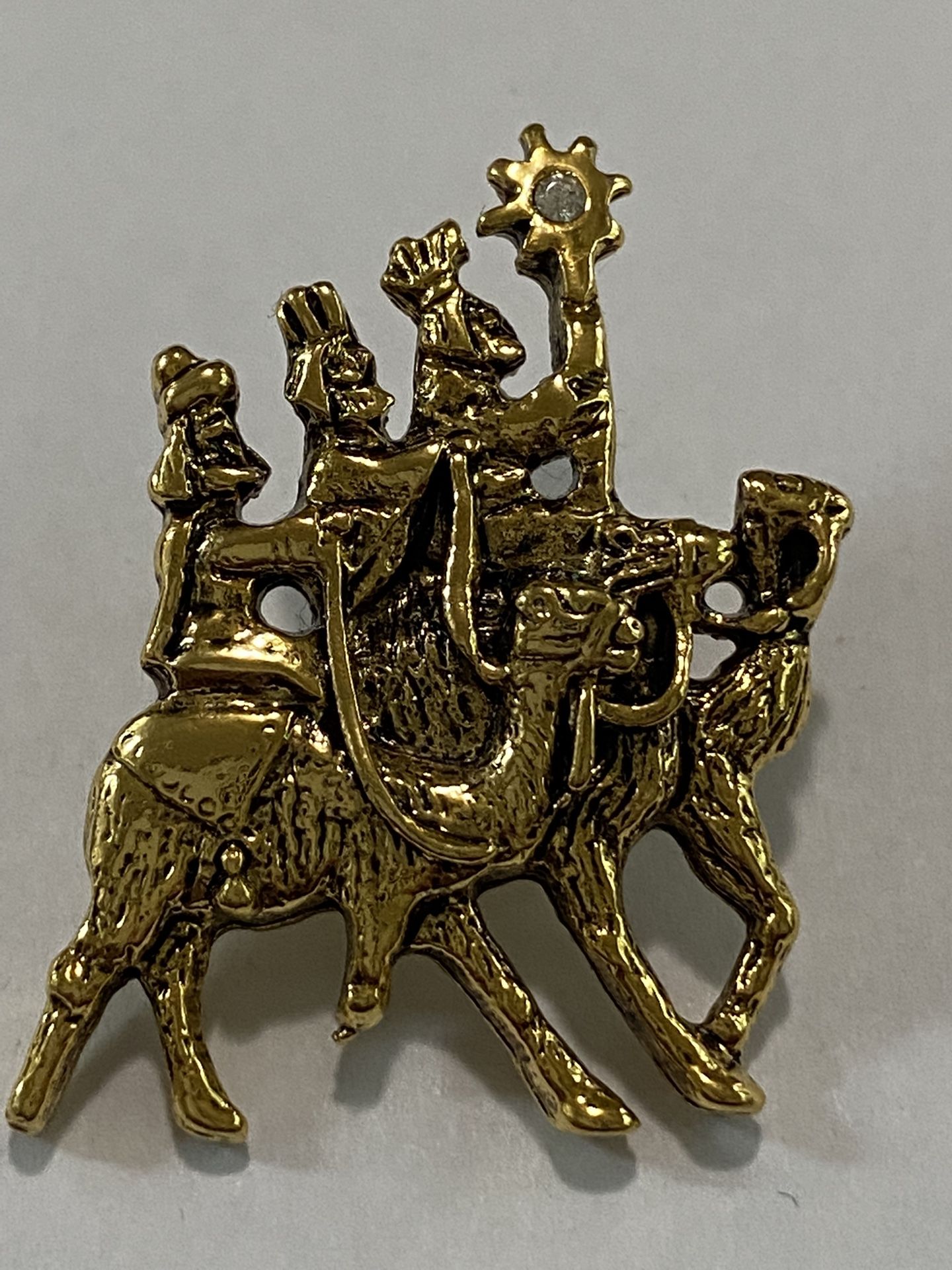 Gold tone Three Kings Camels white Crystal Star Jesus Christmas Brooch Pin