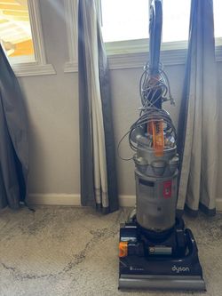 Dyson vaccum lightly used