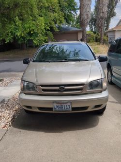 2000 Toyota Sienna