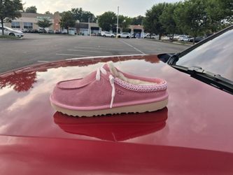 Brand New And Original Kid's Uggs size 4