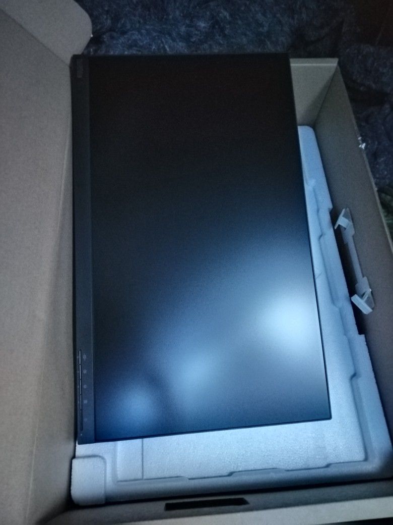Thinkvision Monitor 23" (New)