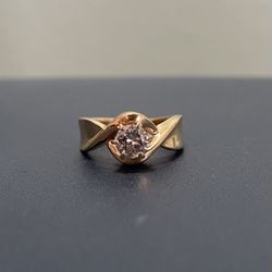 Engagement Ring in 14k Gold with 0.5 Carat Opalescent Diamond! Unique Offer!