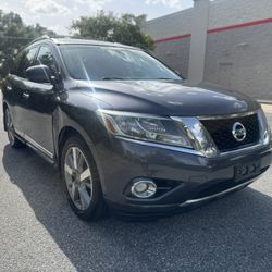 2014 Nissan Pathfinder, platinum edition