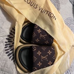 Louis Vuitton Pool Pillow Flat Comfort Slides 