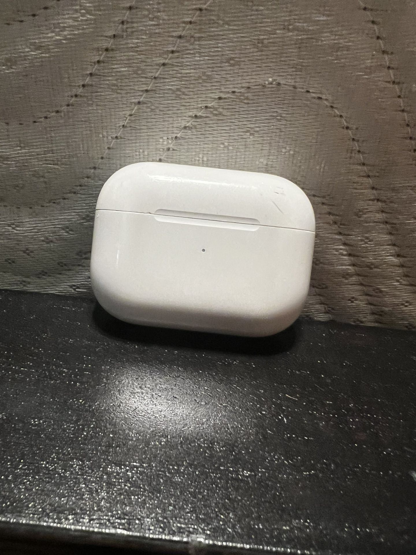 Airpods Pro Gen 2 (Standard Apple Charger)