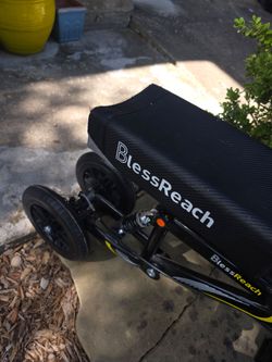 Knee scooter