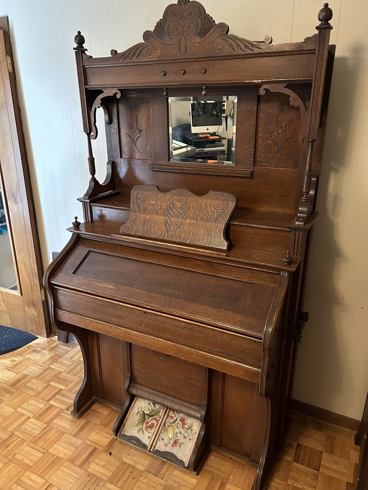 pump organ