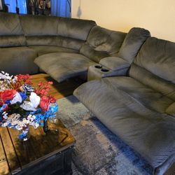 6 Piece Sectional With Power Reclining 