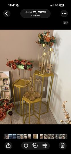 Hexagon Gold Stands