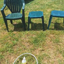 Two Chair's Two Stools For Sale. Pickup And Cash Only 