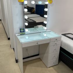 Beauty Creations Vanity With Led Mirror And Desk Glass