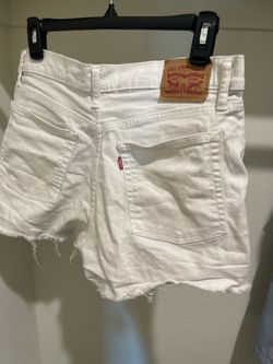 White Levi Strauss & Co shorts women size 32