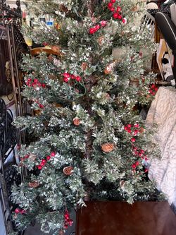Large 8 ft tree LED