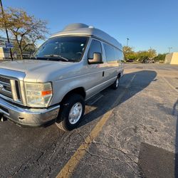 2009 Ford E-350