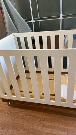 Baby crib