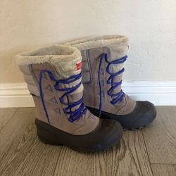 The NorthFace Winter Boots Youth Size 4