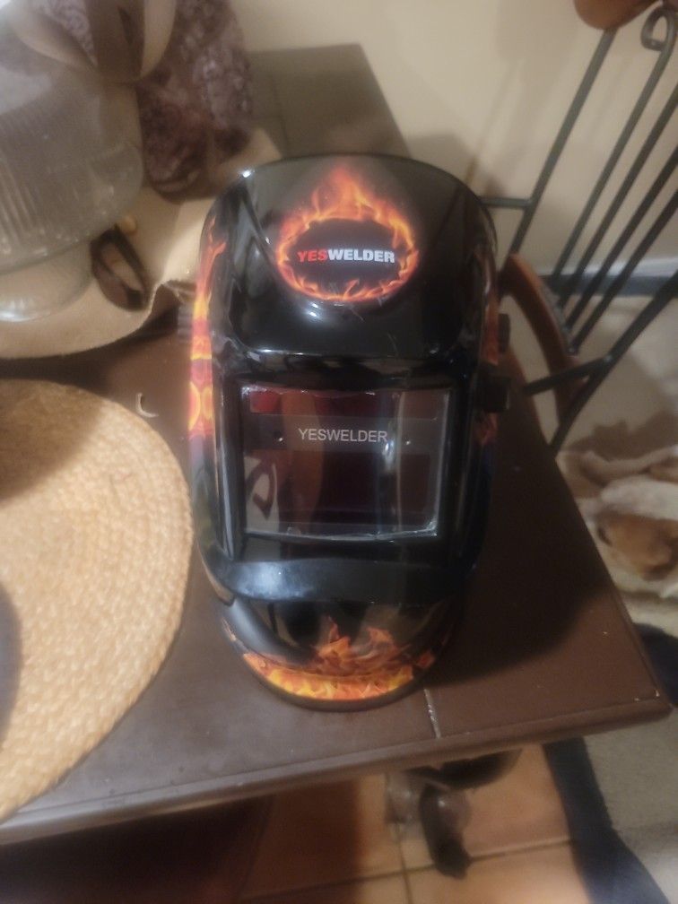 Auto Dark Welding Helmet