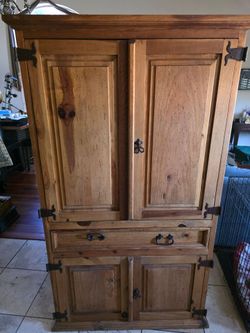 Cabinet/Bookcase/Shelving