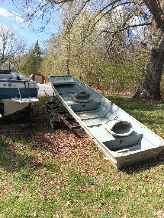 14 ft Flat Bottom Aluminum Boat