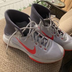 Nike Boys Size 8  