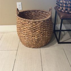 Large Basket 