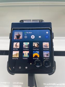 Motorola Razr $437