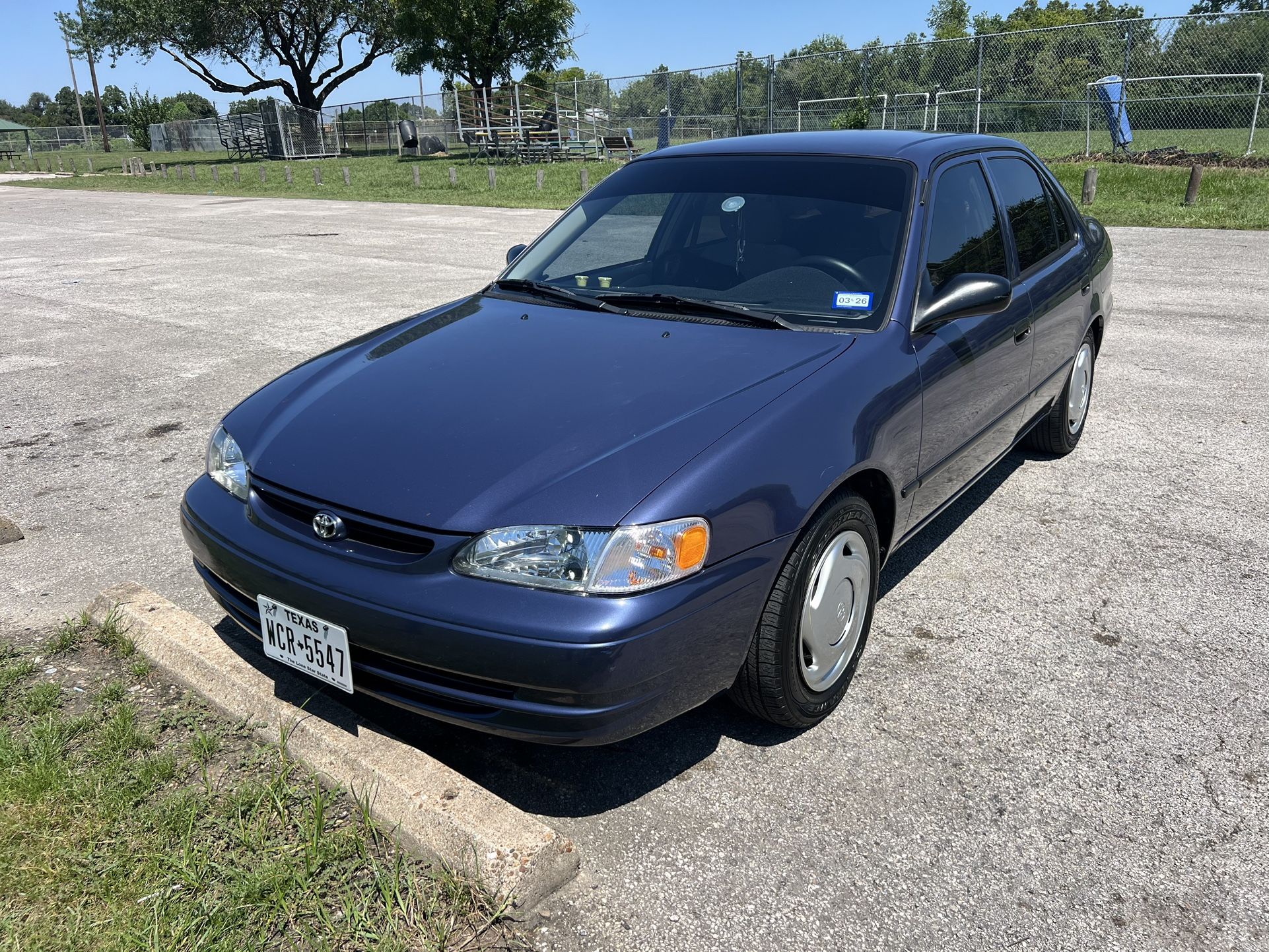 2000 Toyota Corolla