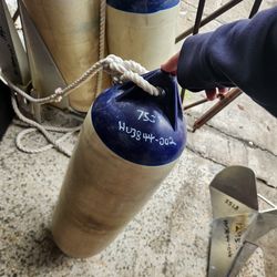 HU3844-002 Polyform F-3 Fender