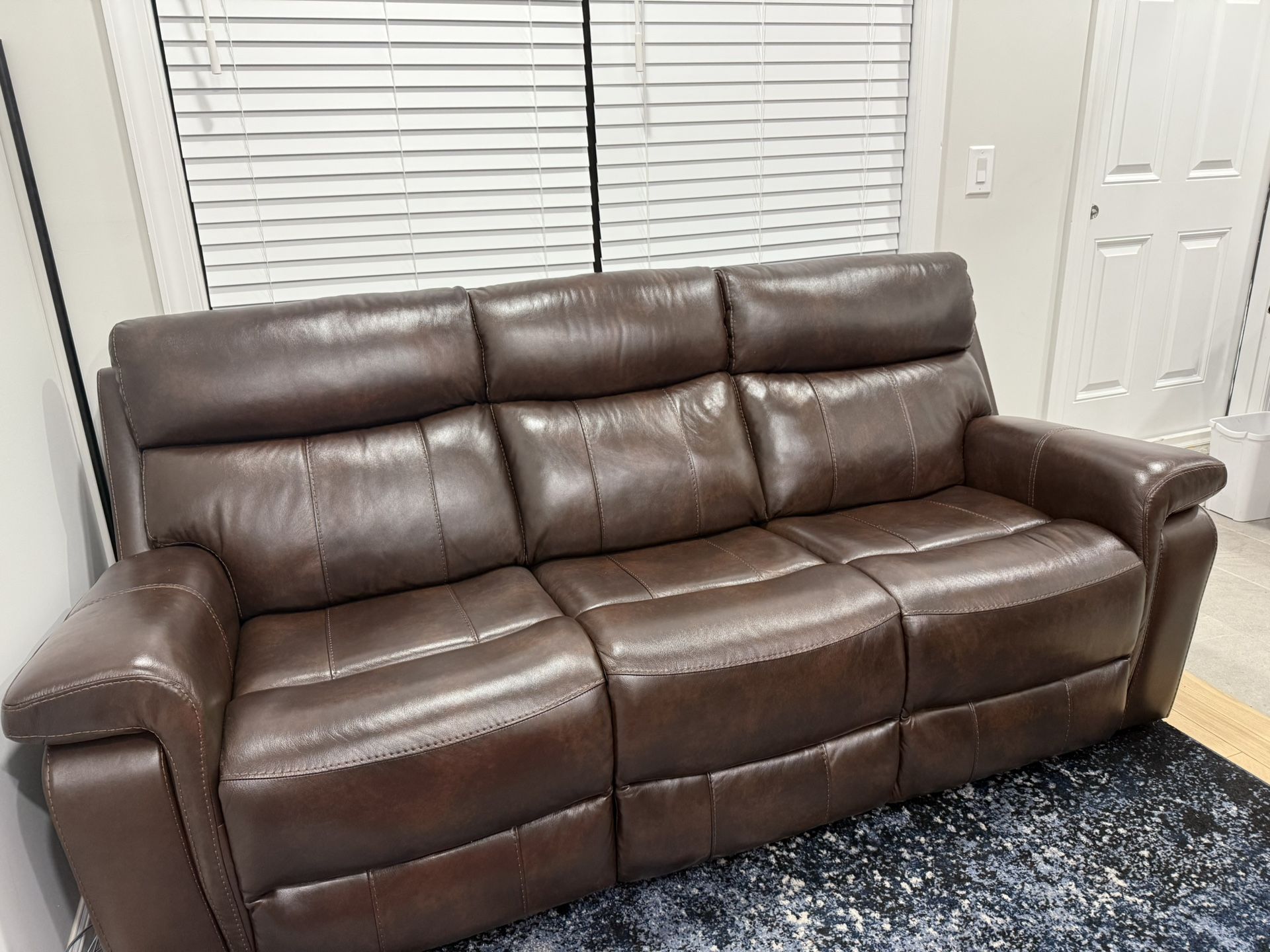 Leather Power Reclining Sofa With USB Plugs