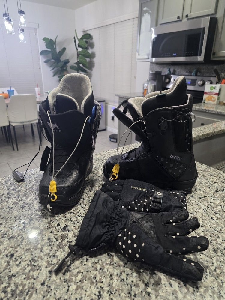 Burton Women's Snowboots with Gloves. Size 8ish - Like New! 