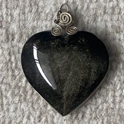 Vtg 1.5” Silver Obsidian heart pendant