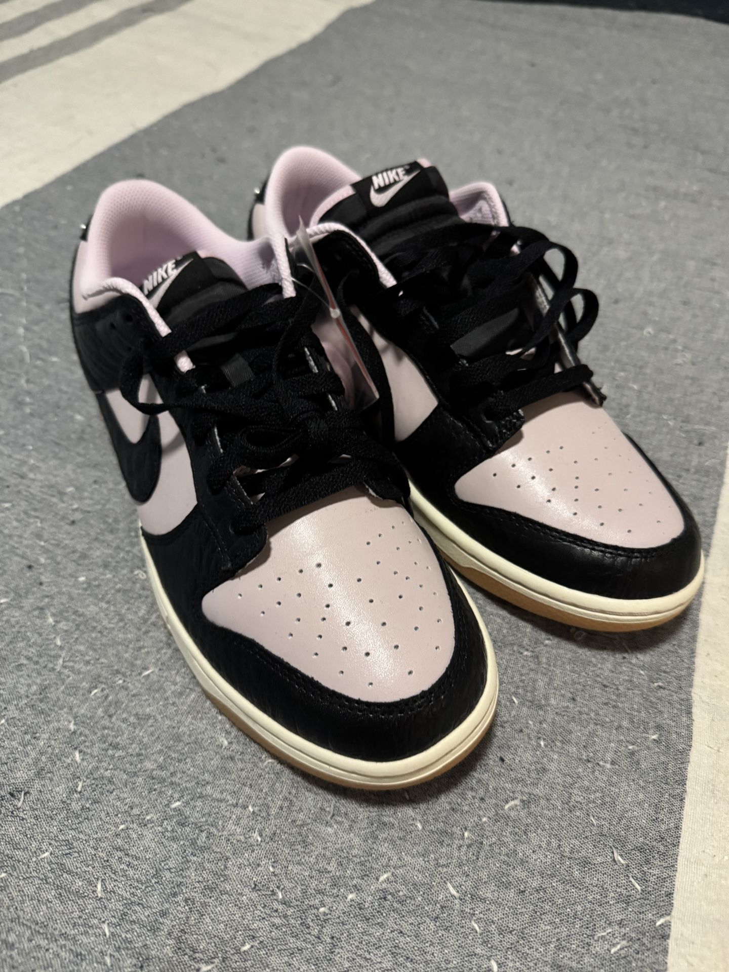 Nike Dunk Low Retro Pink Foam Black 10.5