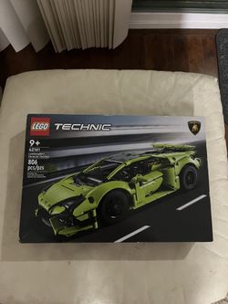 Brand NEW 42161 LEGO Technic Lamborghini Huracán Tecnica