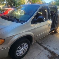 2007 Chrysler Town & Country