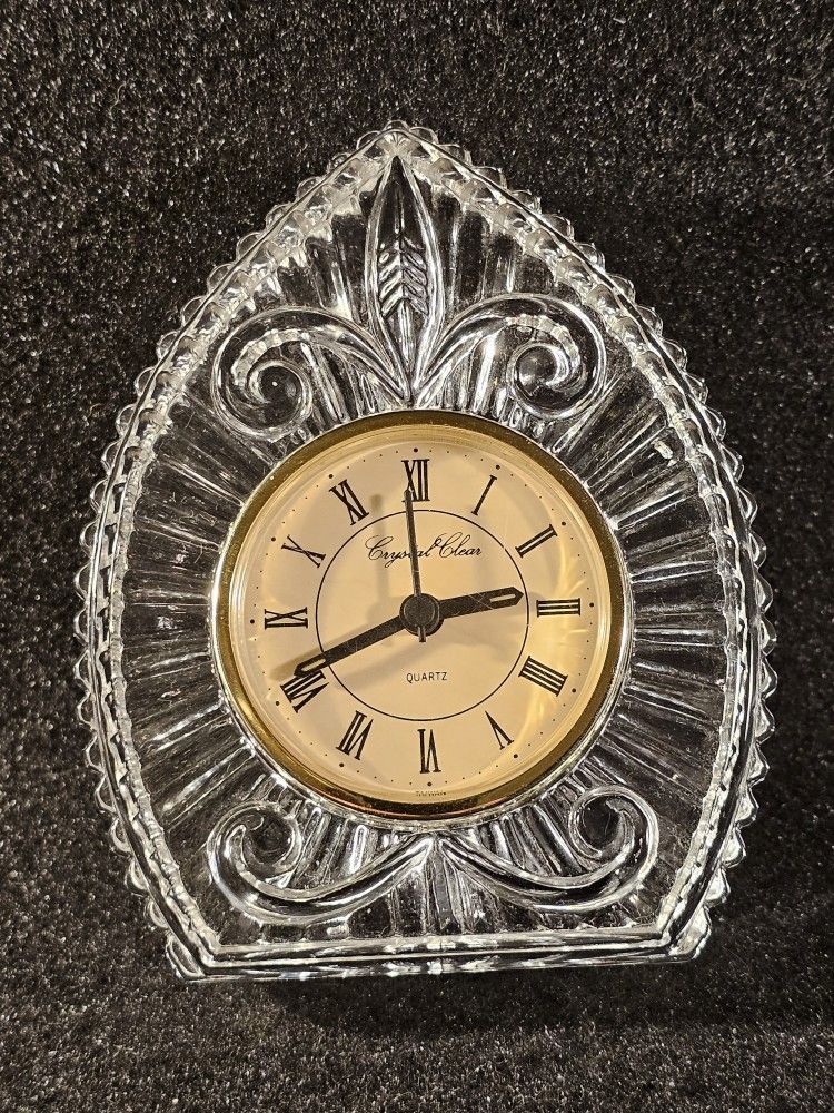 Vintage Crystal Clear 5" Desk/Mantel 24% Lead Crystal Glass Quartz Clock. ⭐️Rare⭐️